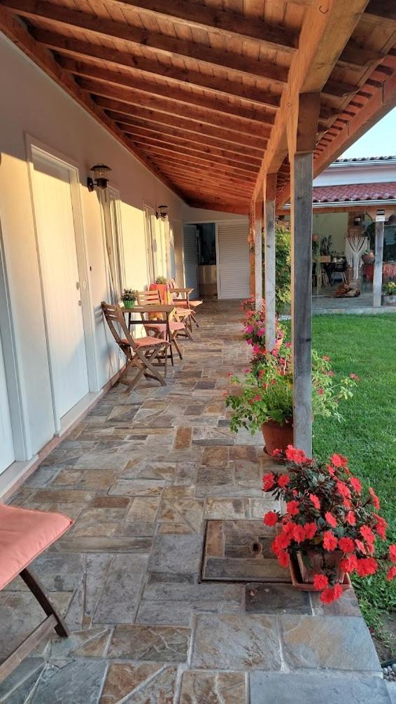 Villa Dos Corceis เอสโปเซนเด ภายนอก รูปภาพ